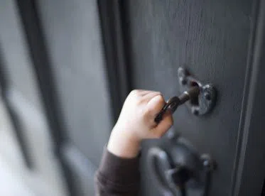 Locksmith Master Shop Yorba Linda, CA 714-983-9061 - 7-Door-Unlock